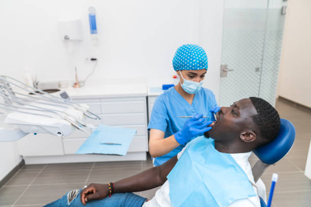 Best Emergency Dental Care for Broken or Chipped Teeth in Arbury Hls, IL
